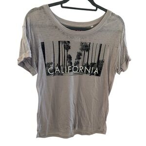 Women’s Graphic T, medium